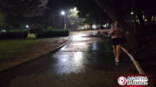 Fellation, chevauchée &#8211; Agatha Mama, une Latina tatouée au gros cul, se fait sodomiser