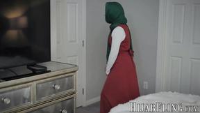 ”Foreign exchange college girl Goldie Glock is having a lesson in sex & obedience”