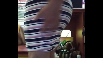 Usando ropa de mujer