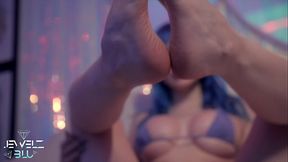 Are you ready to praise my pretty feet?