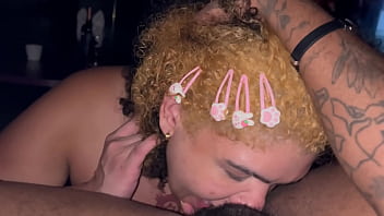 A puta da Sofie Lollipop me chupou e tocou at&eacute_ me fazer gozar, retribui ela com uma mamada COMPLETO XVIDEOS RED / SHEER