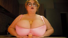 anna katz titty fucking in a bra
