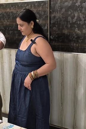Puja Bhabhi Fuck with Tailor for Stitching a Dress Free of Cost
