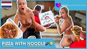 Dutch pizza delivery: 1. blowjob, 2. fuck: SEXYBUURVROUW.com