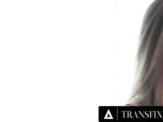TRANSFIXED - Homeless Cis Victoria Voxxx Has Her Snatch Tag Teamed By Trans Jade Venus & Her Fiance