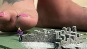 E5 Giga giantess dominates mega giantesses as tinies suffer