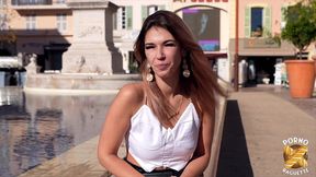 coquette expose une nouvelle fois sa passion pour le trio !