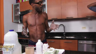 Creampie, cumshot, couple, black, bareback, licking, daddy – pria gay amatir berpenis besar melakukan anal seks