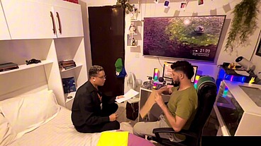 EITA COMO O CHEFINHO ESTÁ FORA DO ESCRITORIO