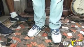 Caregiver double penetrates the librarian