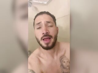 Bañando a mi verga