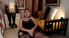 Trish Reds Private Show