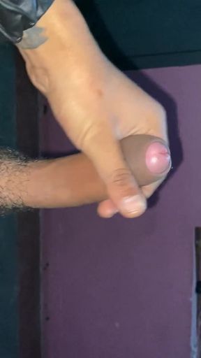 There is a different pleasure in bringing a car when there is no one at home.   Clip 3