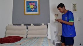 cafucu dotado me chamou pra assistir o jogo com ele e me enfiou a piroca