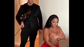 Naked hot mom playing piano