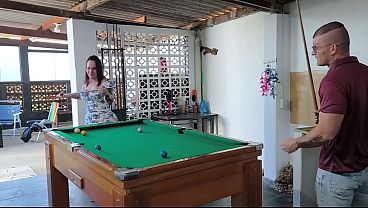 Perdeu no bilhar teve que dar o cu