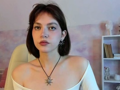 Brunette Solo Webcam Masturbation