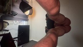 i squat naked ?