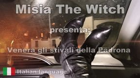 Mistress Misia - Leather boots on your car dashboard - Venera gli stivali della Padrona