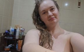 Busty BBW Gets Horny and Masturbates in the Bathroom