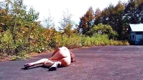 Naked Pai-chan in Spring Park