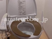 初めてトイレで撮ったらアングル事故でした…