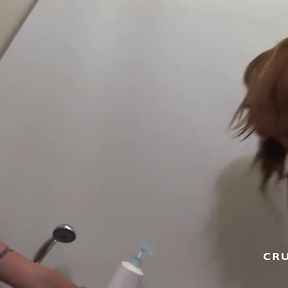 Straigh fucked Aisnan trans in the shower