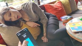 Dirty Stepsis's Finger-Fucked Orgasms on My Boss's Desk, Yes!