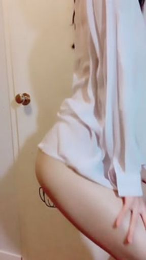 高冷女上司居然穿着高跟鞋拍这种视频，先发出来让兄弟们爽爽