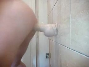 Quickie Against the Wall: Amateur Crossdresser Fun with a Sex Toy