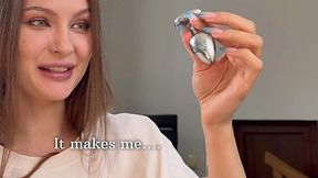 My slutty stepsister is so horny, she calls me and asks me if i can eat her pussy