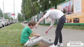 SOUTHERNSTROKES Helping hand