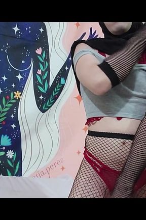 Femboy Fuck His Gape Sexy Ass with Huge Cucamber