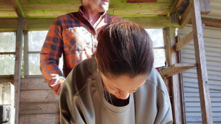 Трахание задницы шлюхи вызывает дикое выражение лица ахегао