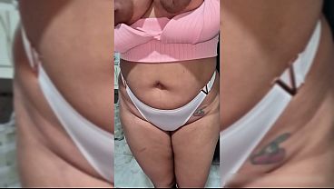 mi madrastra me seduce y me corro dentro de ella