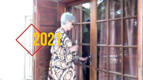 milf casada , cojiendose al piletero a escondidas