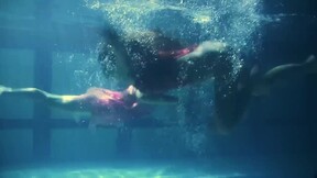 Lesbian Girls & solo girls make out underwater