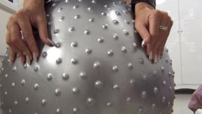 Juicy ass jumping on a gym ball Jc