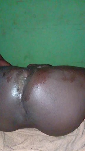 Sweet Cynthia wide ass hole for Anal