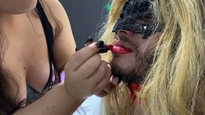 gordinha rabuda vestindo o amigo do seu pai de mulher, comendo seu cuzinho e humilhando muito a vadia