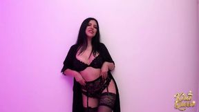Kira Queen Seduces Oscar in Private JOI Mastubration!