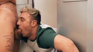 DrillMyHole: Stuck Door Fucky Encouter