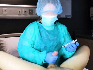 The Doctor Took the Patient's Sperm Example in Hospital