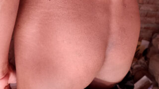 Masturbare, desi, puloi – tipi amatori cu pulă mare care se fut în cur