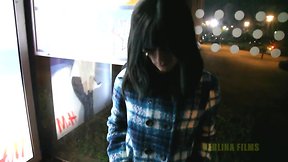 Neighborhood slut,street action!(CD,voyer)1 part