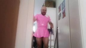 BigSlaveAndreas does the household