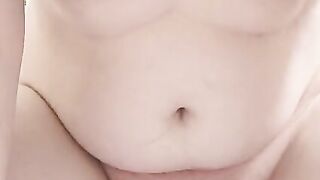 Amateur fills hole with huge vibrator