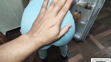 سکس لذت بخش با ما.در ناتنی حشری که کصشو داد بخورم boss Fucked His Stepmom