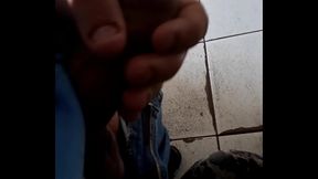 Batendo uma no trabalho