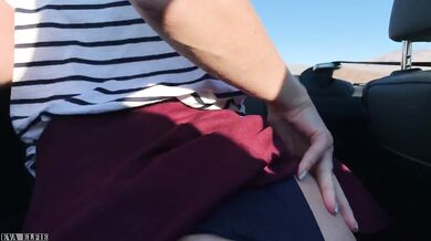 Blonde teen gets tongue fucked in public convertible heading to Vegas